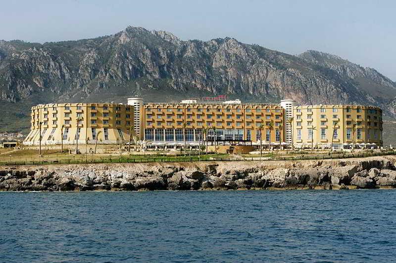 Mercure Cyprus Casino Wellness Resort