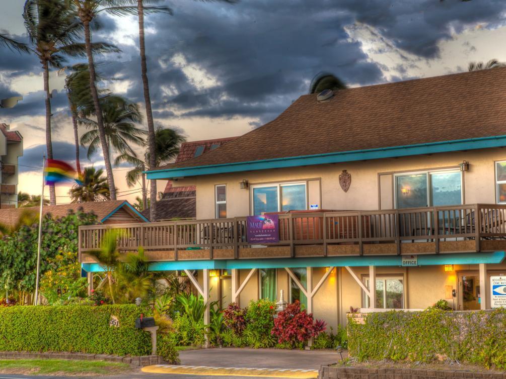 Gay Maui Hotel 102